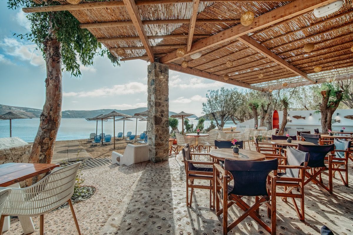 Serifos Lounge seaside beach Bar